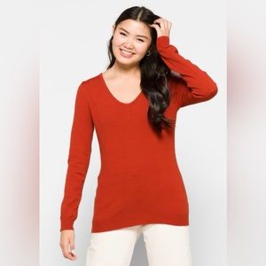 Love Ellie Mia Back detailed pullover. Orange. Size M. New with tags